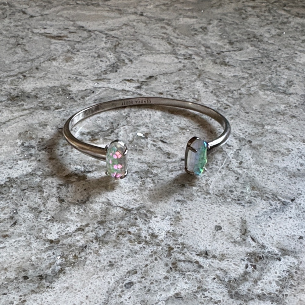 Open cuff bracelet